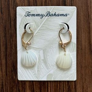 Tommy Bahama shell earring